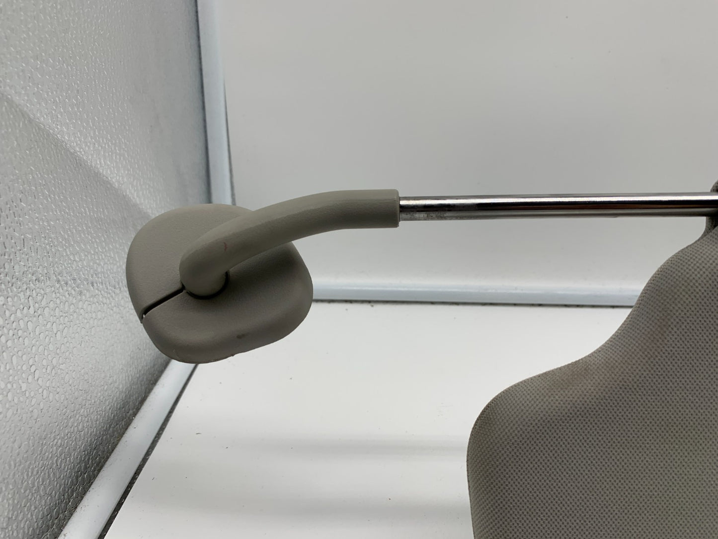 2006-2016 Chevrolet Impala Passenger Sun Visor Gray OEM B04B51007