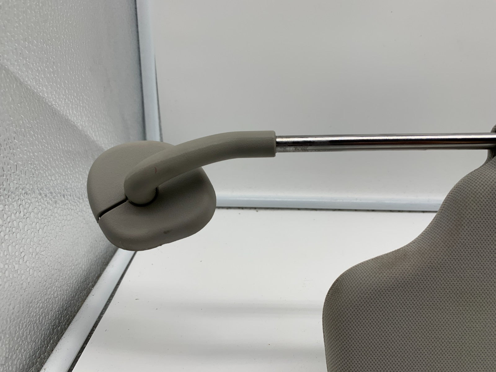 2006-2016 Chevrolet Impala Passenger Sun Visor Gray OEM B04B51007