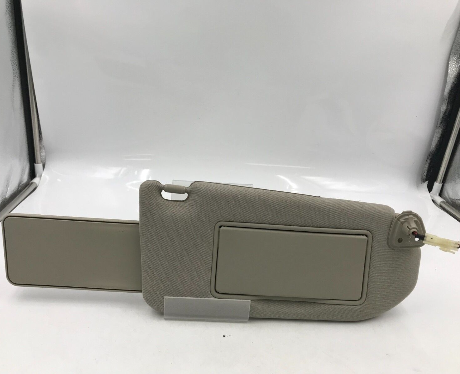 2007-2008 Infiniti G35 Passenger Sun Visor Light Beige Illuminated OEM D01B66009