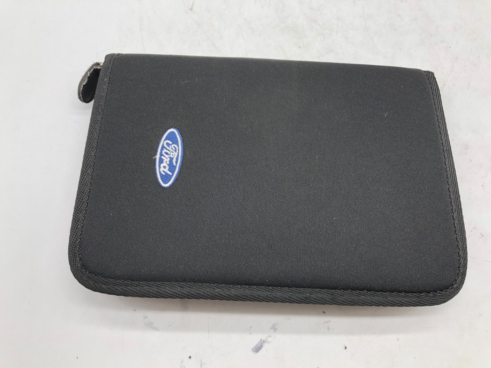 2008 Ford Taurus Owners Manual Set with Case OEM B01B35007