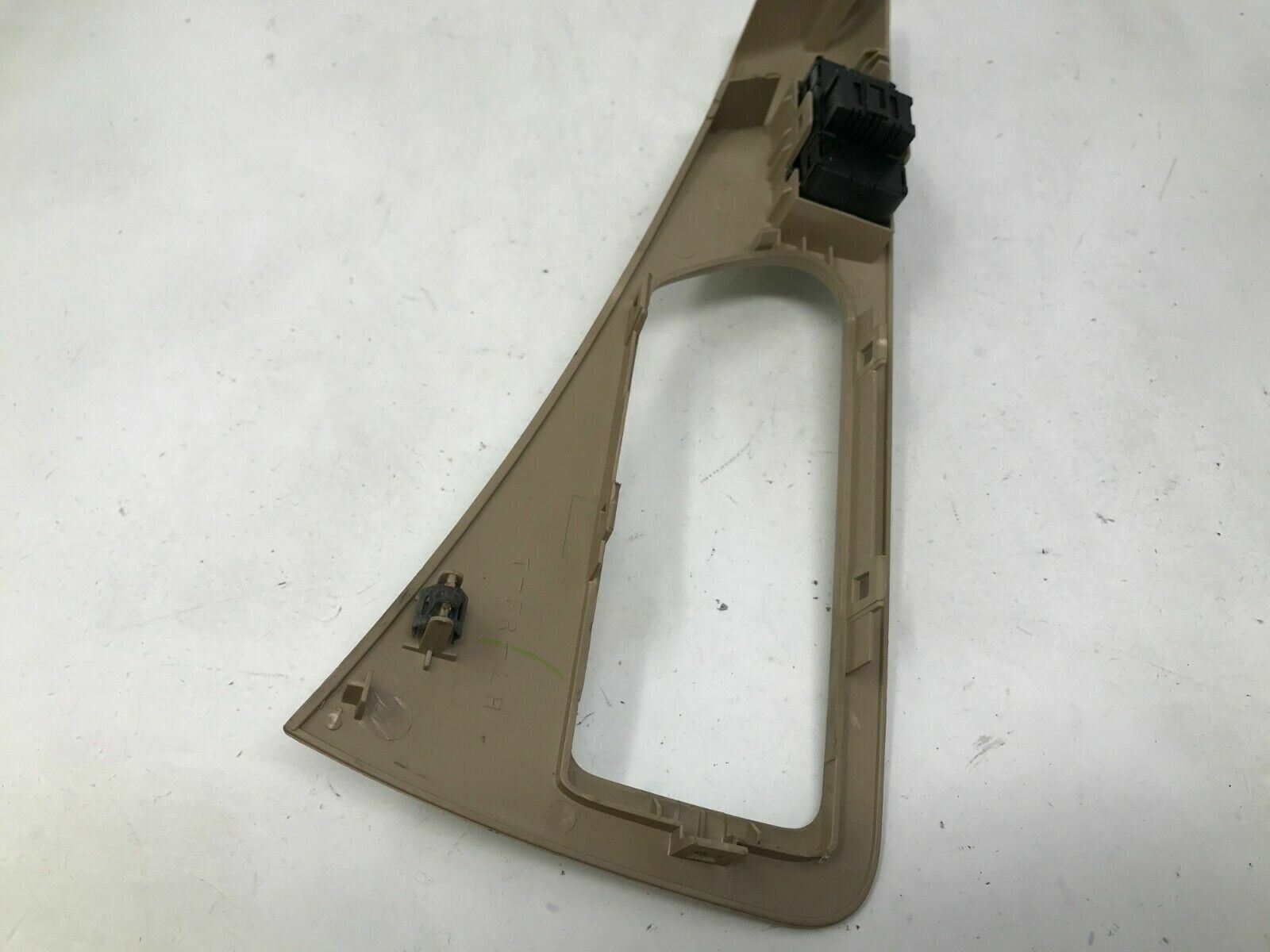 2003-2005 Nissan Murano Master Power Window Switch OEM C02B27009