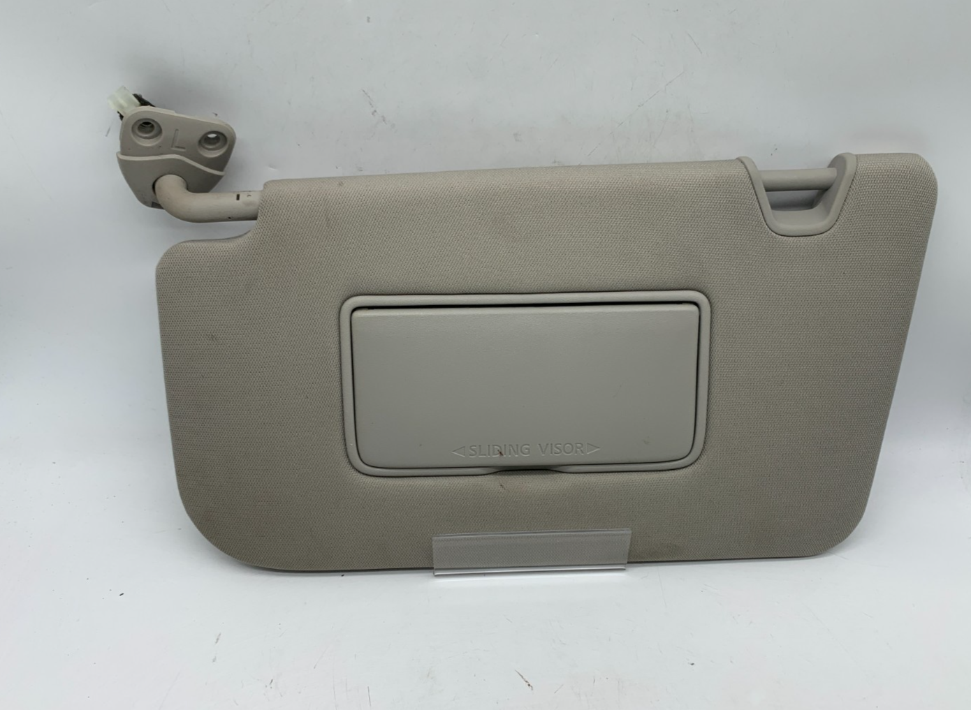 2014-2017 Nissan Rogue Passenger Sun Visor Gray Illuminated OEM D03B67006