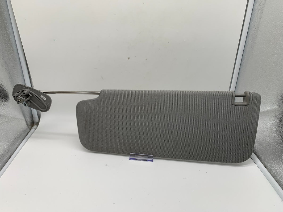 2014-2019 GMC Sierra 1500 Driver Sun Visor without Illumination Gray C01B56011