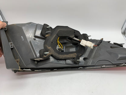 2012-2017 Hyundai Azera Passenger Side Tail Light Taillight OEM D01B02053
