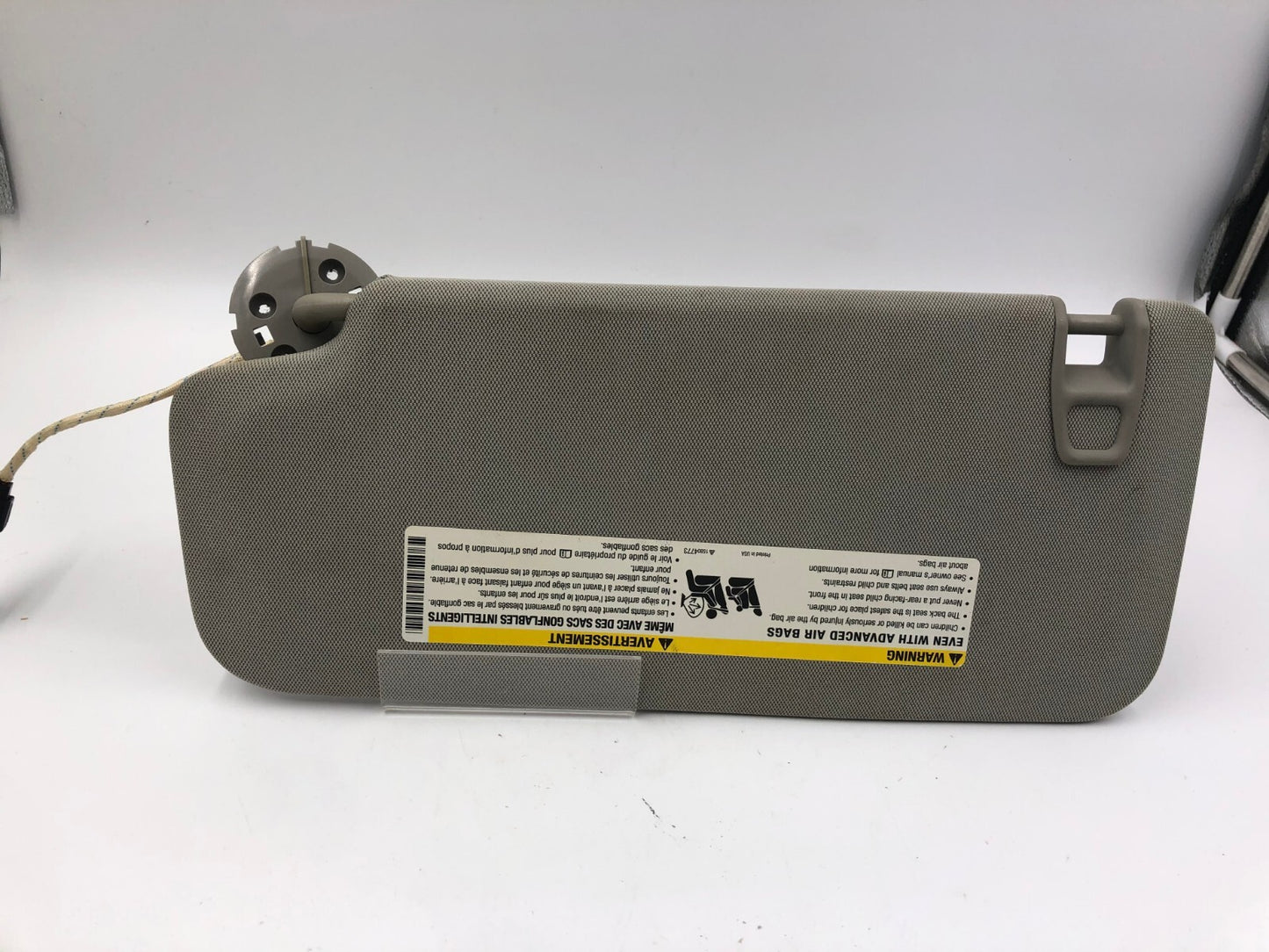 2013-2015 Chevrolet Trax Passenger Sun Visor Gray Illuminated OEM C03B17020