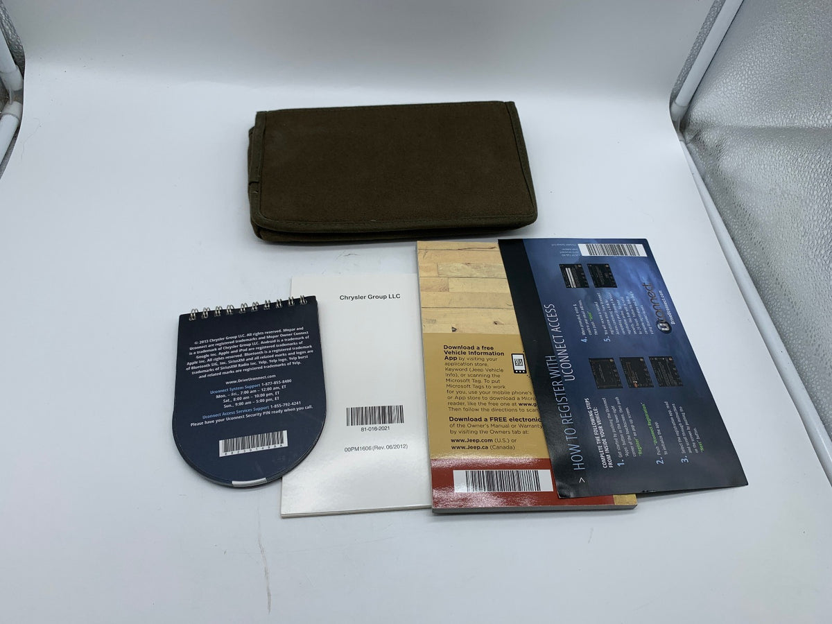 2014 Jeep Cherokee Owners Manual Set with Case OEM R01B02025