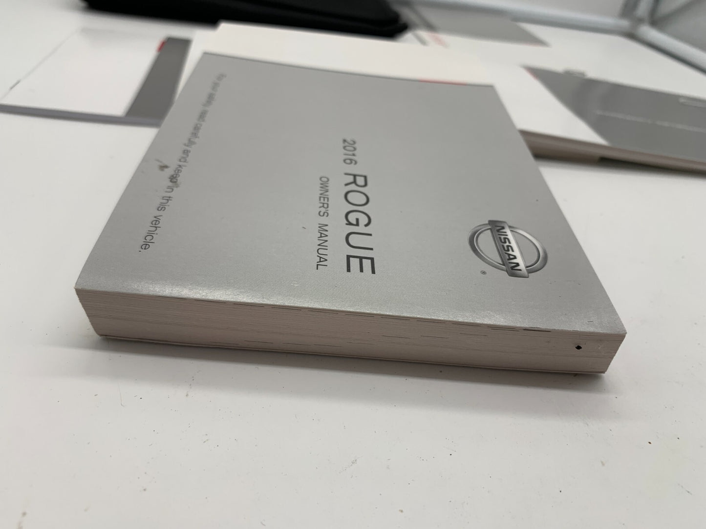 2016 Nissan Rogue Owners Manual Set with Case OEM A03B13006