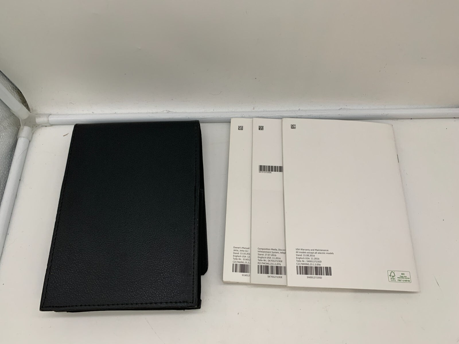 2016 Volkswagen Jetta Owners Manual Set with Case OEM A03B42008