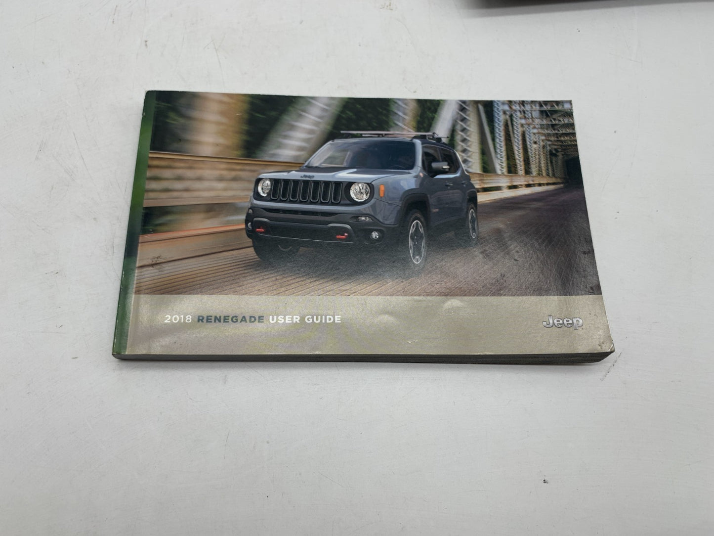 2018 Jeep Renegade Owners Manual Set with Case OEM D03B20005