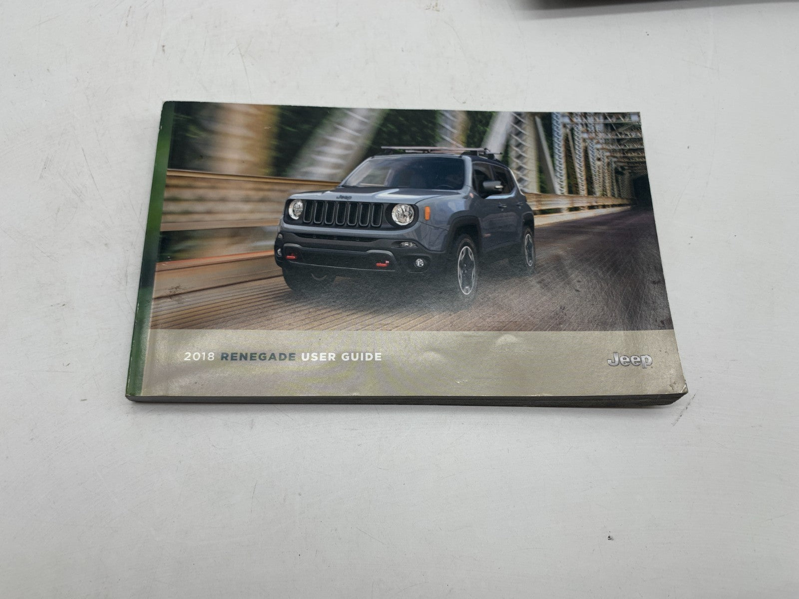 2018 Jeep Renegade Owners Manual Set with Case OEM D03B20005