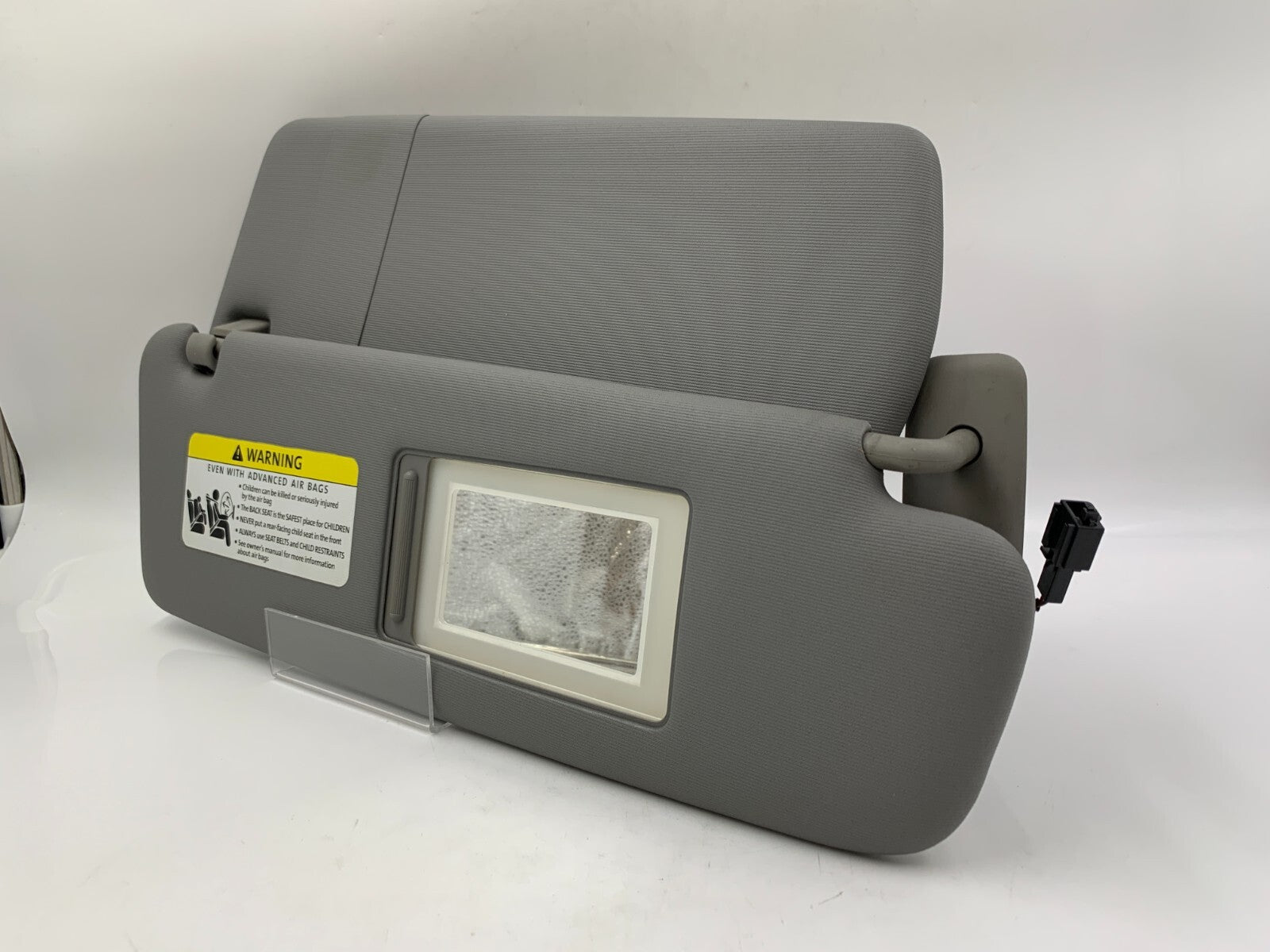 2004-2010 Volkswagen Touareg Passenger Sun Visor Gray Illuminated OEM B02B34023