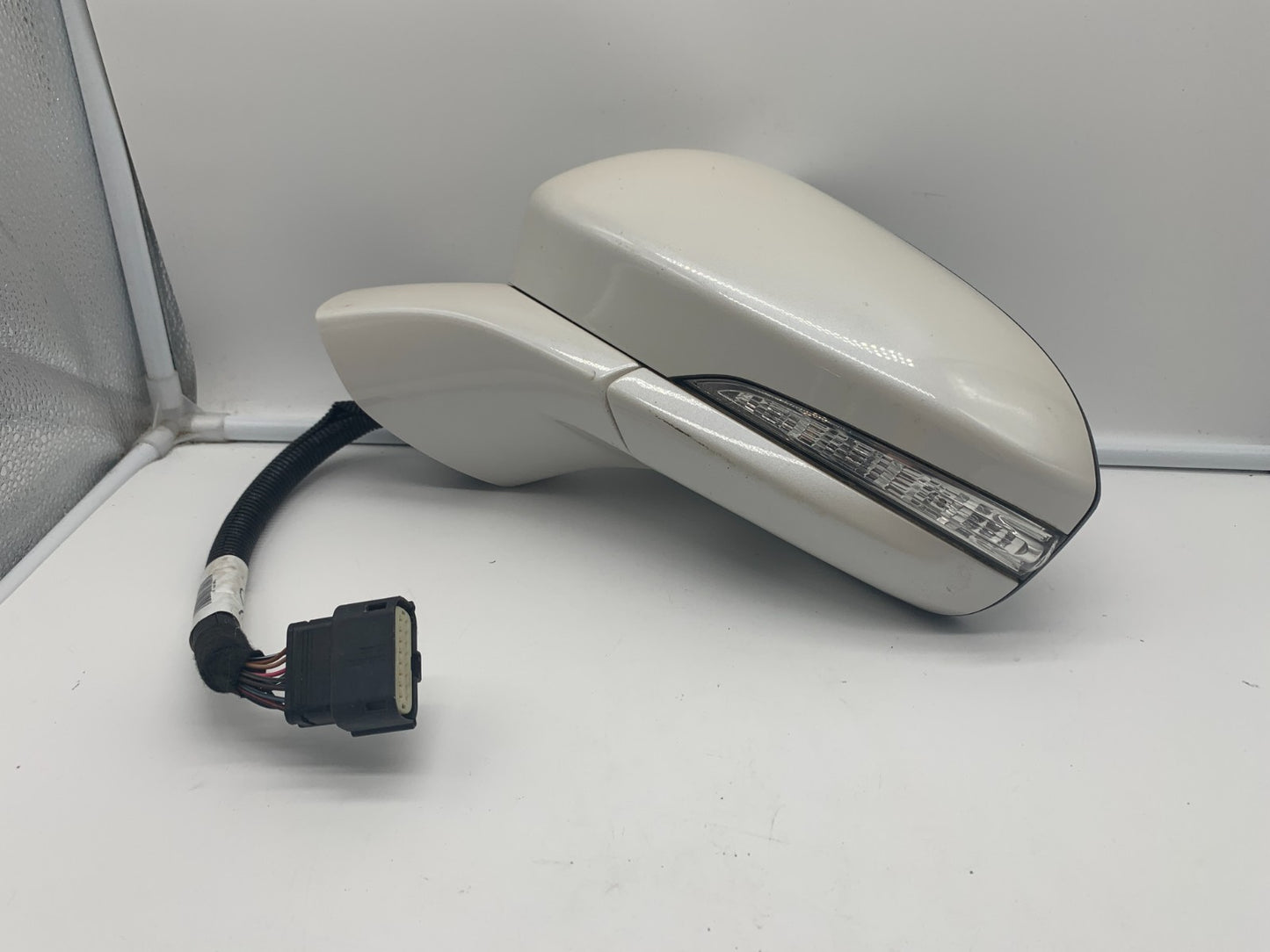 2019-2020 Ford Fusion Driver Side View Power Door Mirror White BSA OEM C04B49072