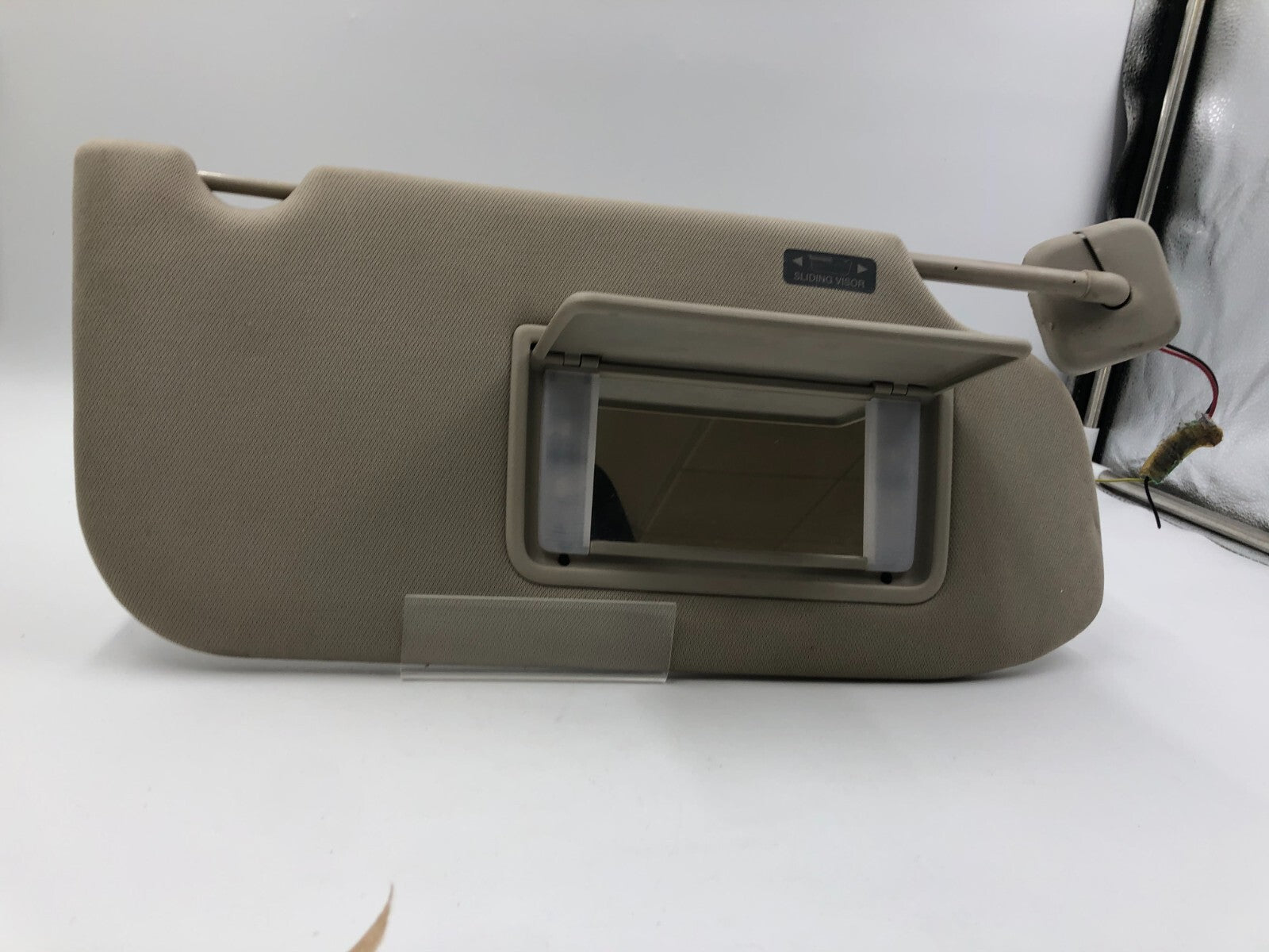 2010-2012 Lincoln MKT Passenger Sun Visor Beige illuminated OEM B01B02004