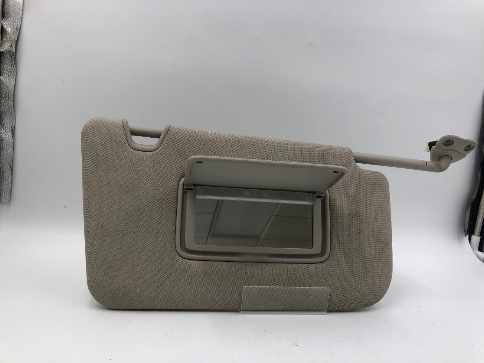 2014-2017 Nissan Rogue Passenger Sun Visor Gray Illuminated OEM B04B50047