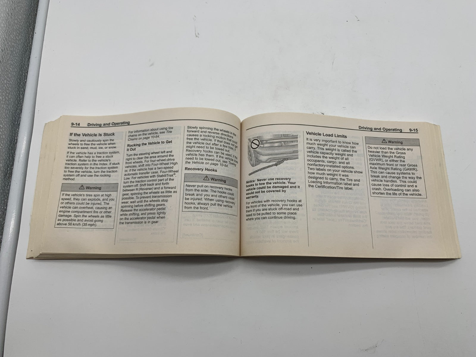 2014 Chevrolet Tahoe/Suburban Owners Manual Set with Case OEM B03B02004