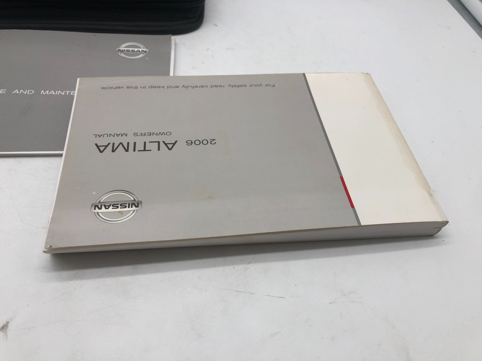 2006 Nissan Altima Owners Manual Set with Case OEM R01B14012