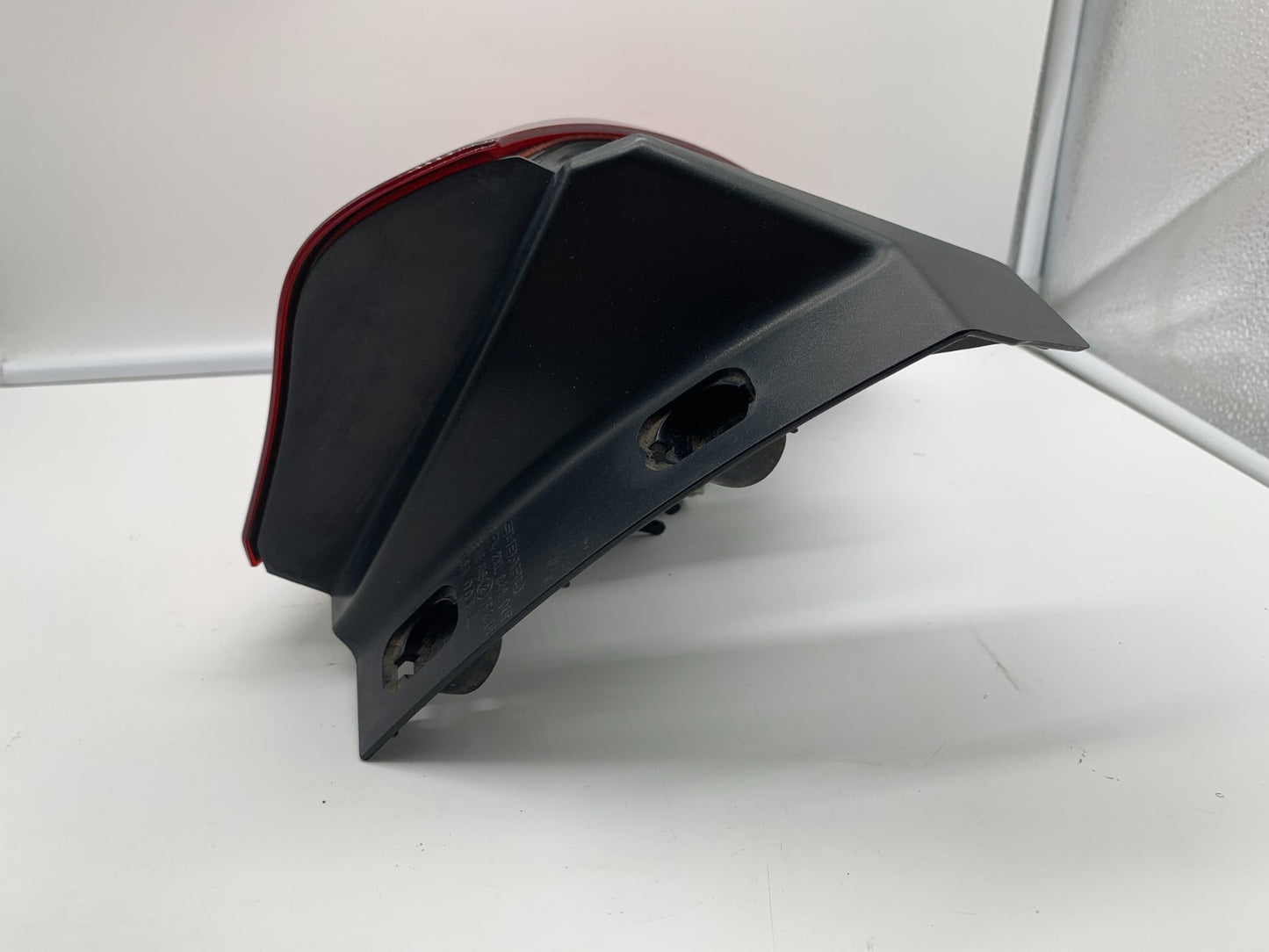 2006 Subaru Tribeca Driver Side Tail Light Taillight OEM C03B26036