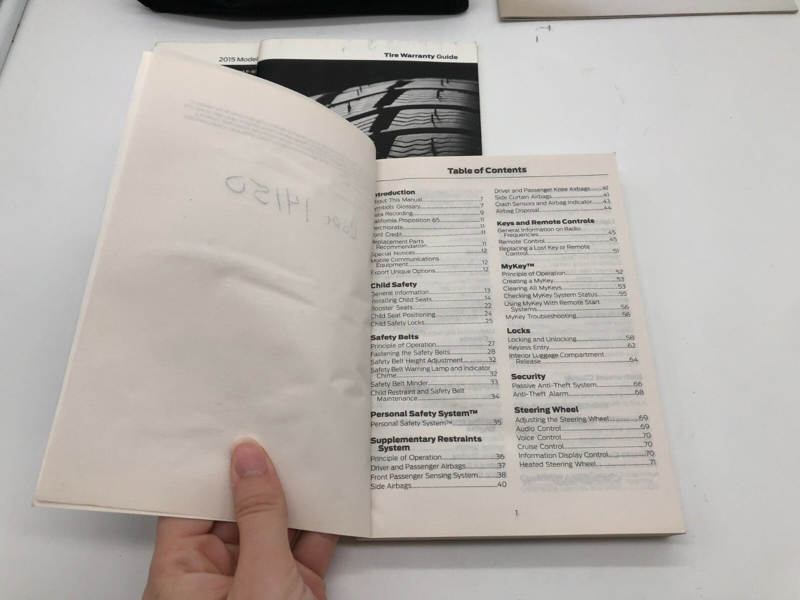 2015 Ford Fusion Owners Manual Set with Case OEM A02B50001