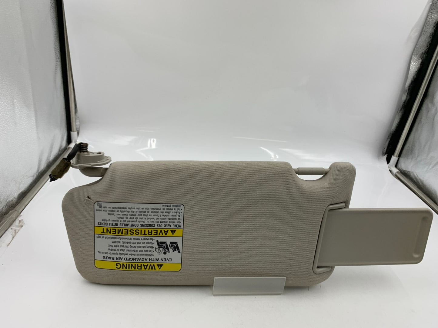 2010-2014 Subaru Legacy Passenger Sun Visor Gray Illuminated OEM D01B46082