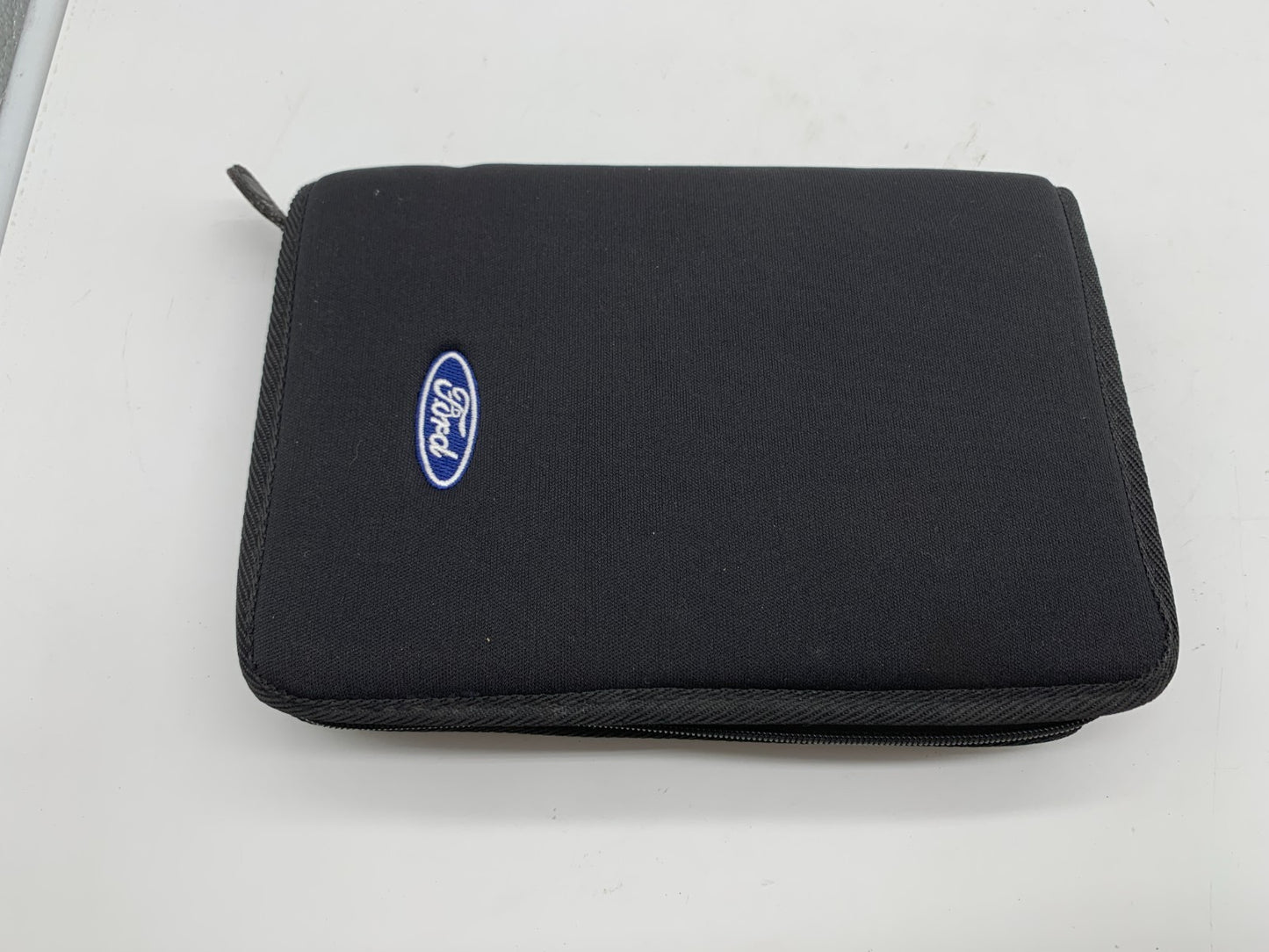 2009 Ford Fusion Owners Manual Set with Case OEM C04B36023