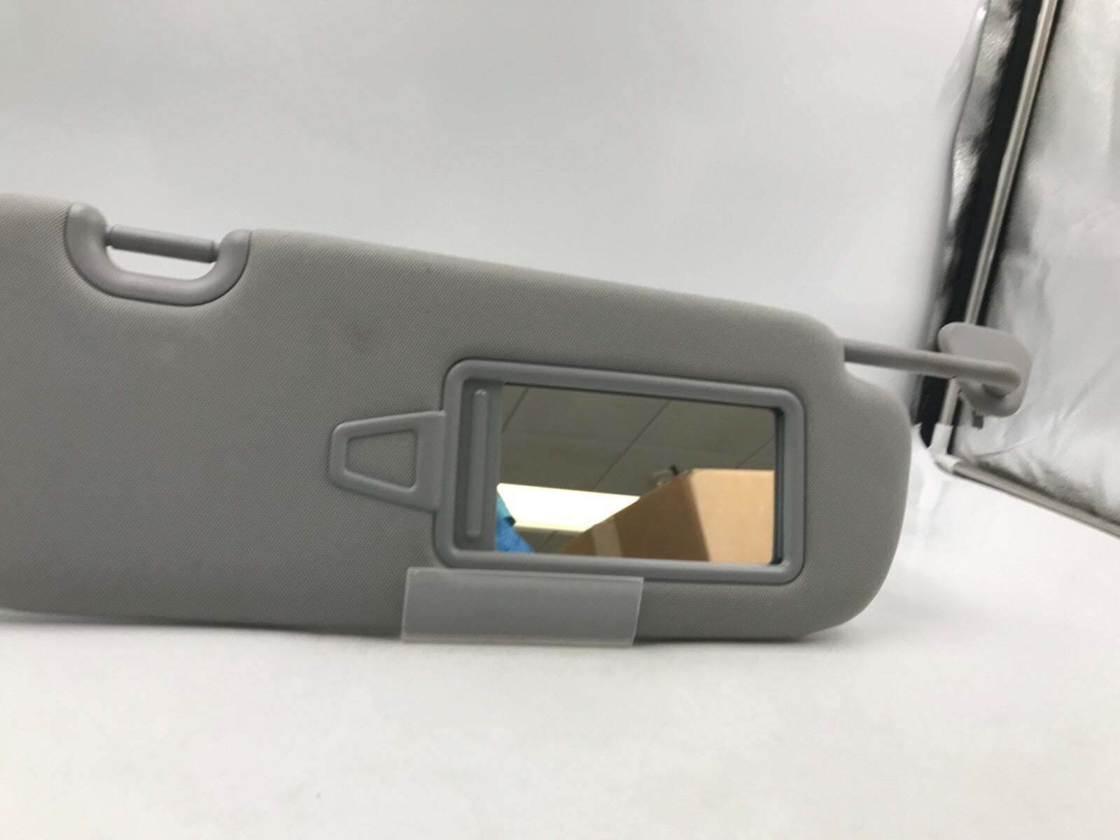 2013-2019 Hyundai Santa Fe Passenger Sun Visor Illuminated OEM C03B64001