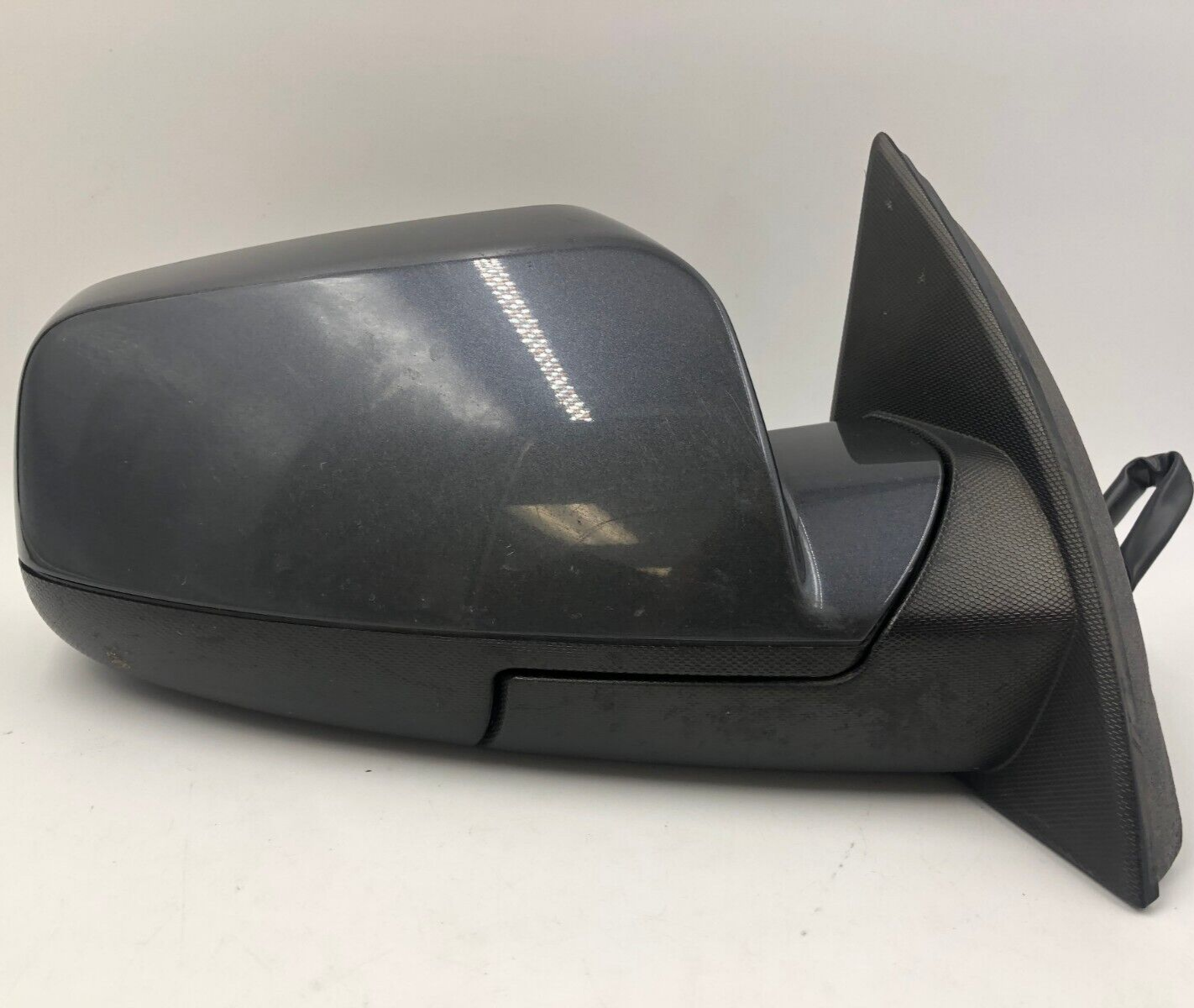 2010-2011 Chevrolet Equinox Passenger View Power Door Mirror Gray OEM C03B68009