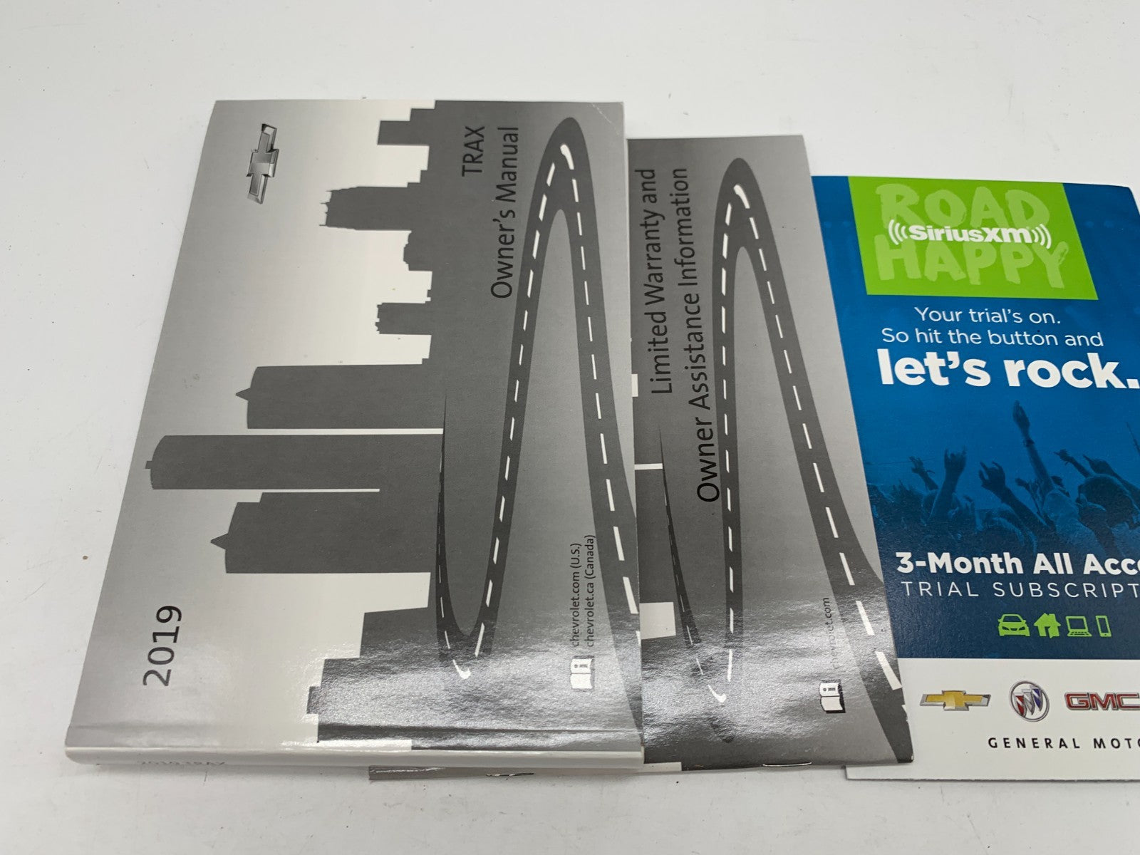 2019 Chevrolet Trax Owners Manual Set OEM A02B44043