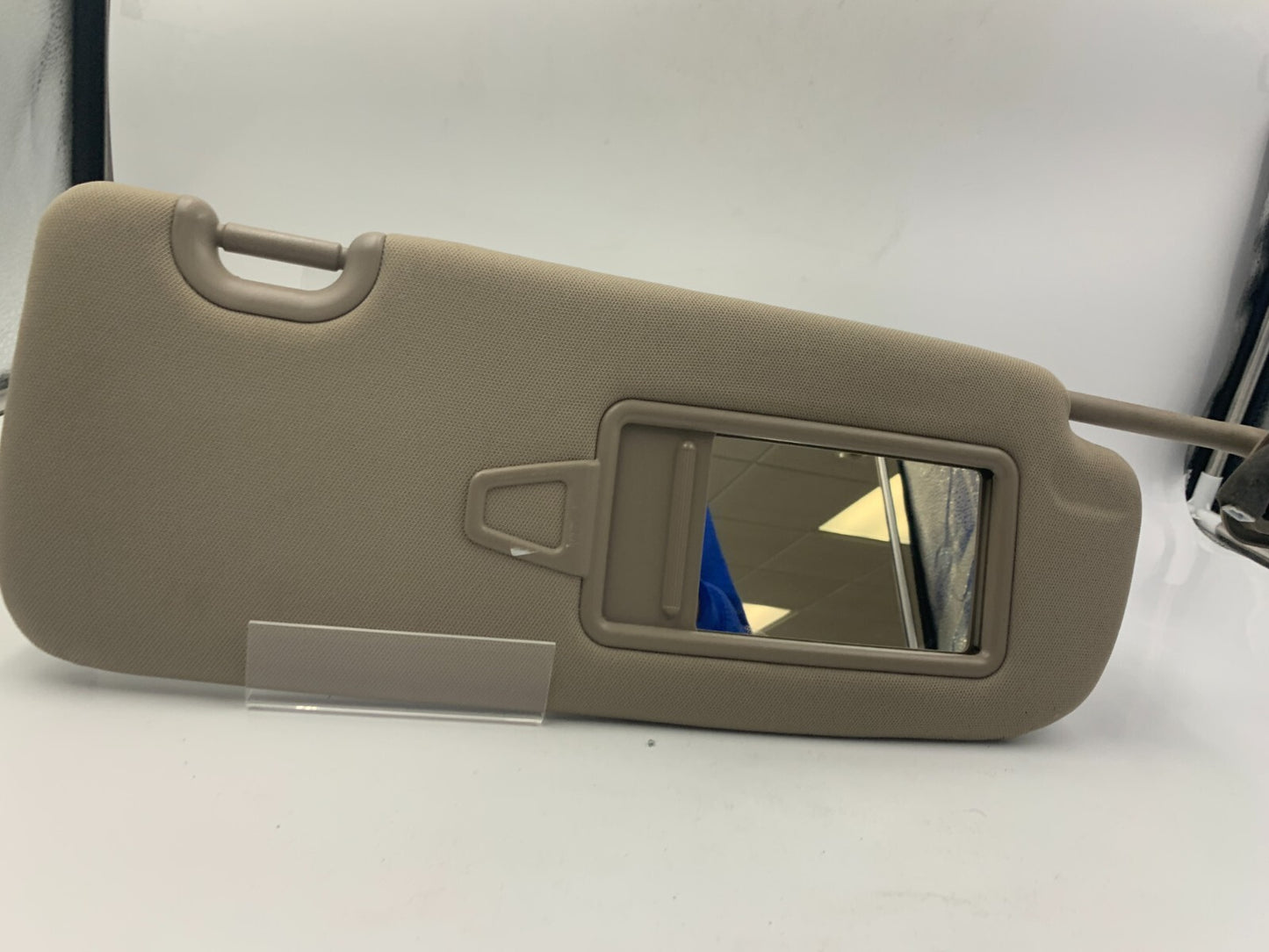 2013-2019 Hyundai Santa Fe Passenger Sun Visor Gray Illuminated OEM C01B37065