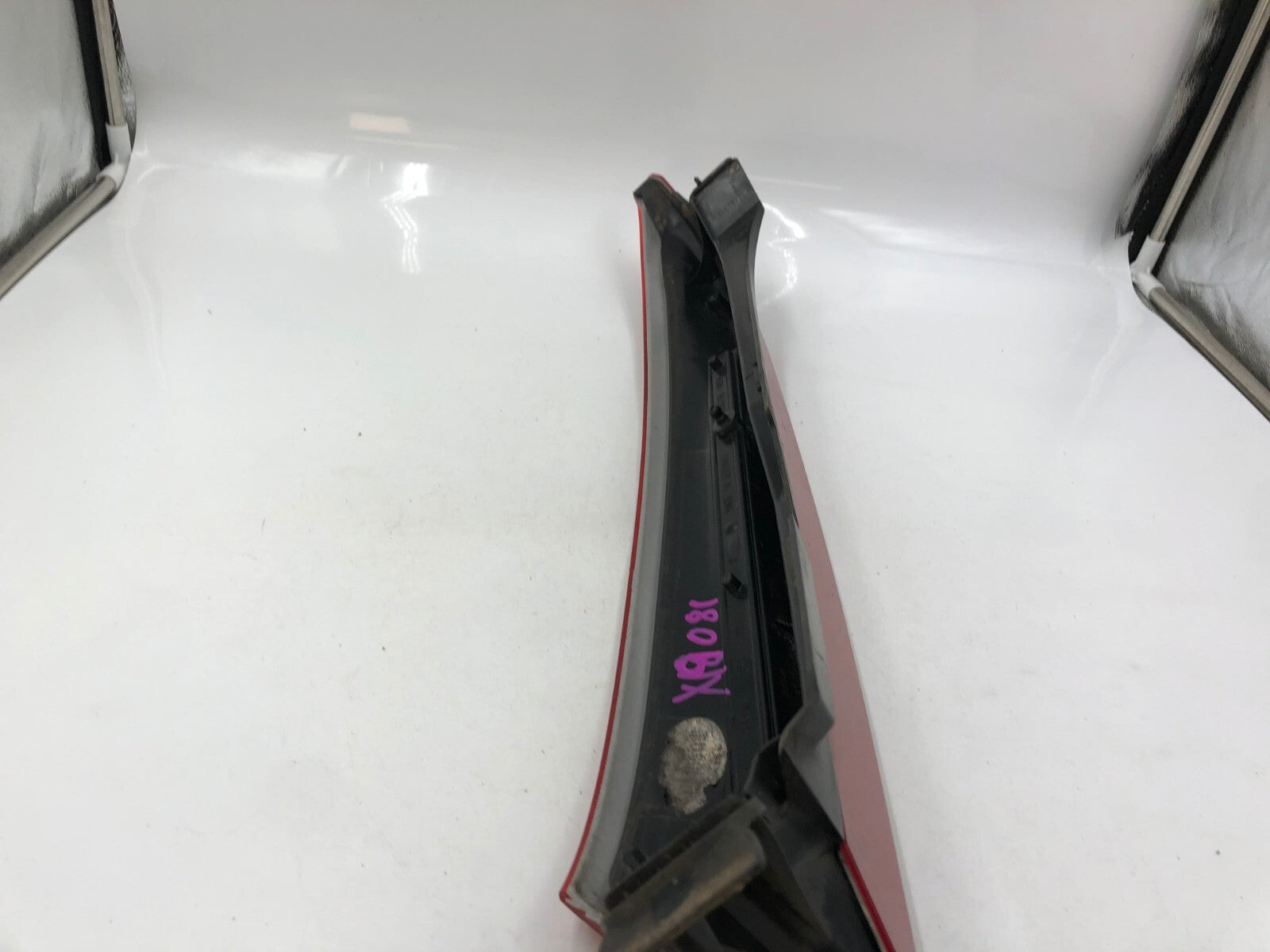 2003-2006 Volvo XC90 Passenger Upper Tail Light Taillight OEM D03B58001