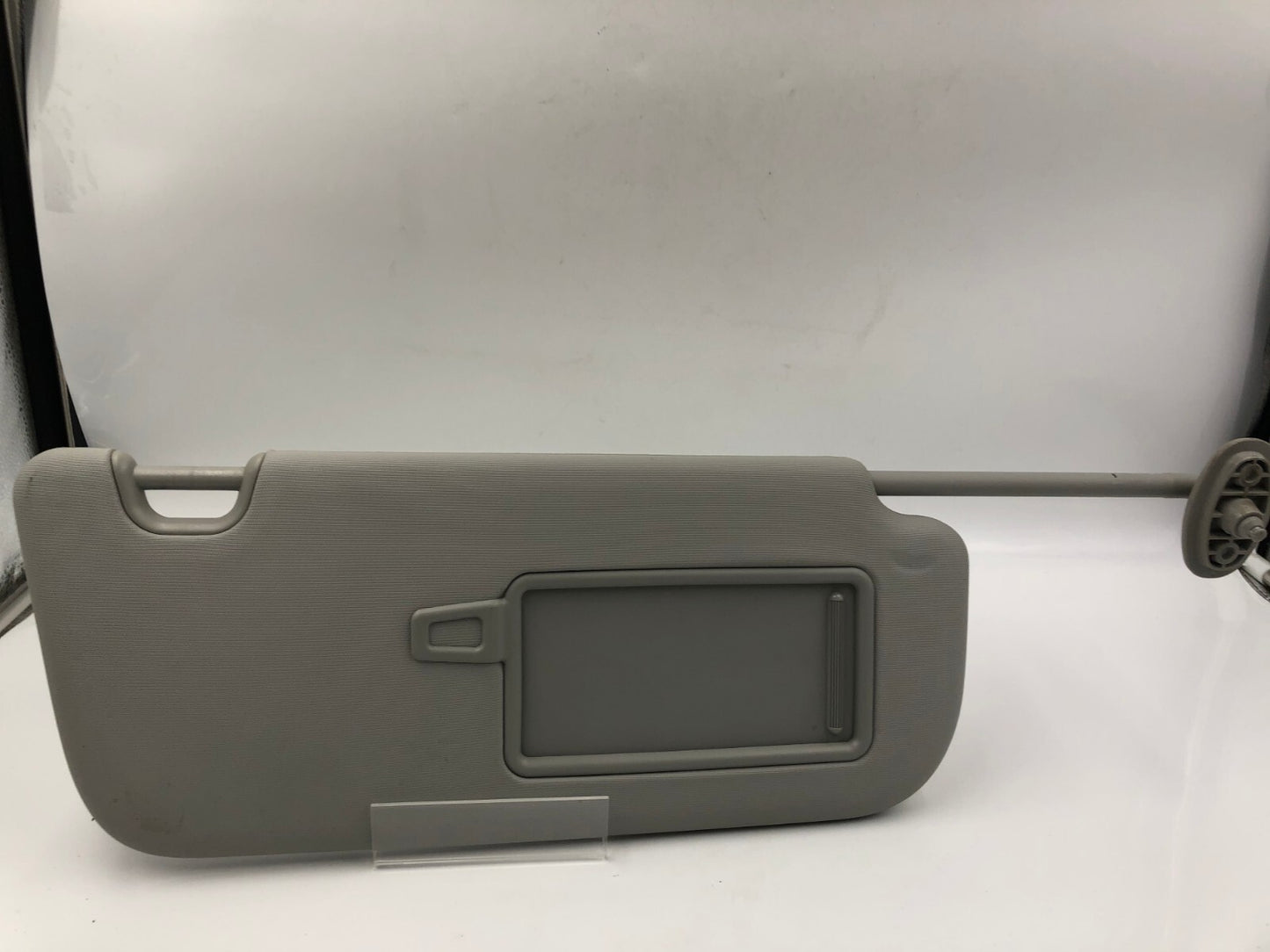 2014-2019 Kia Soul Passenger Sun Visor Gray Illuminated OEM E02B22056