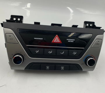2017-2018 Hyundai Elantra AC Heater Climate Control Temperature Unit M04B31003
