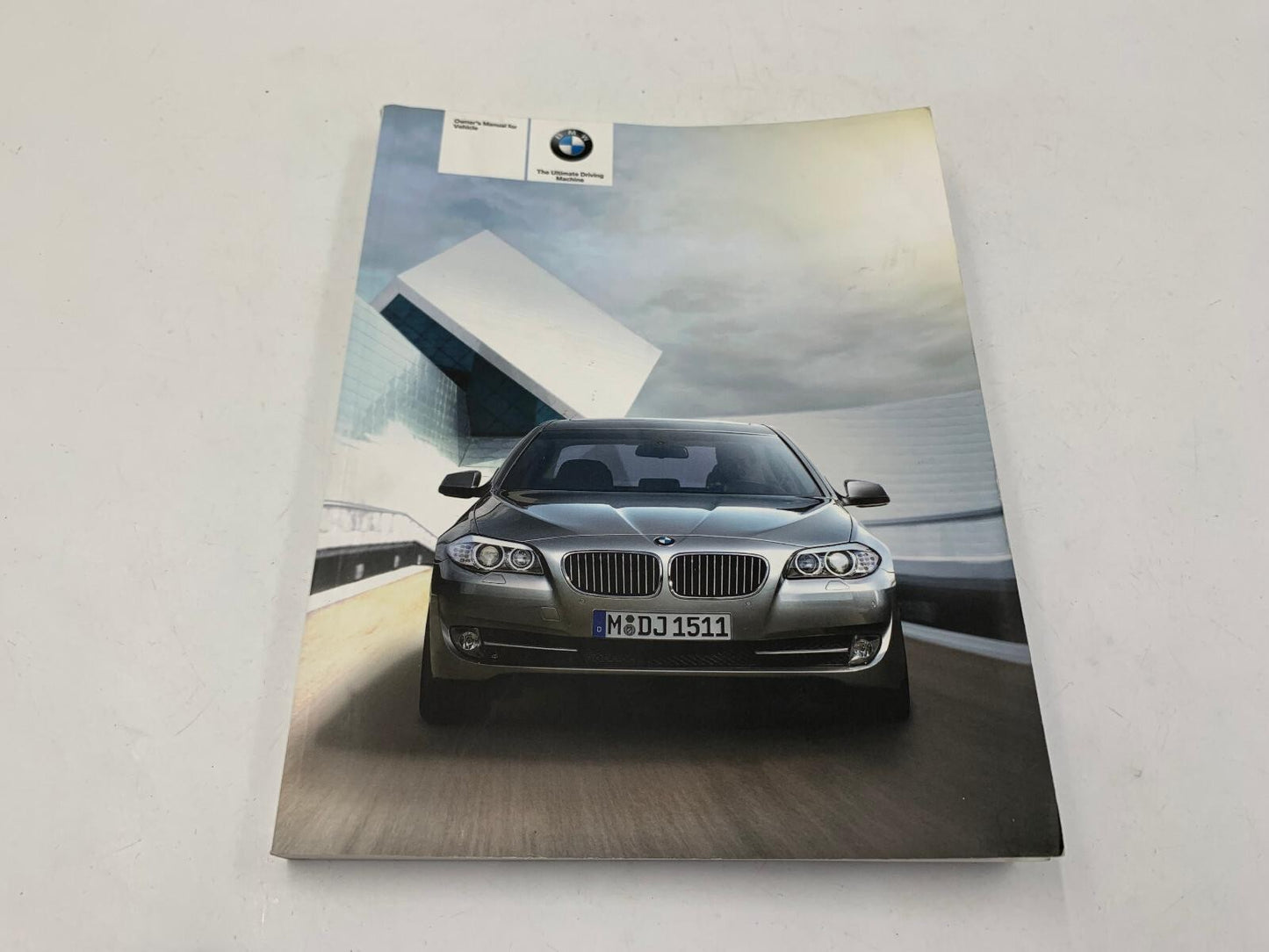 2011 BMW 550i Sedan Owners Manual Set with Case OEM D02B08045