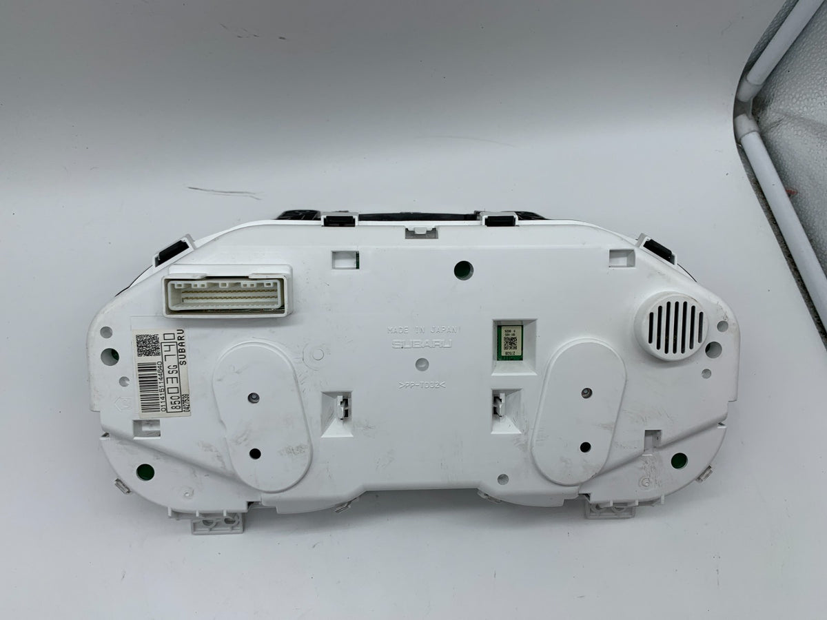 2015 Subaru Forester Speedometer Instrument Cluster 93,692 Miles OEM B03B49005