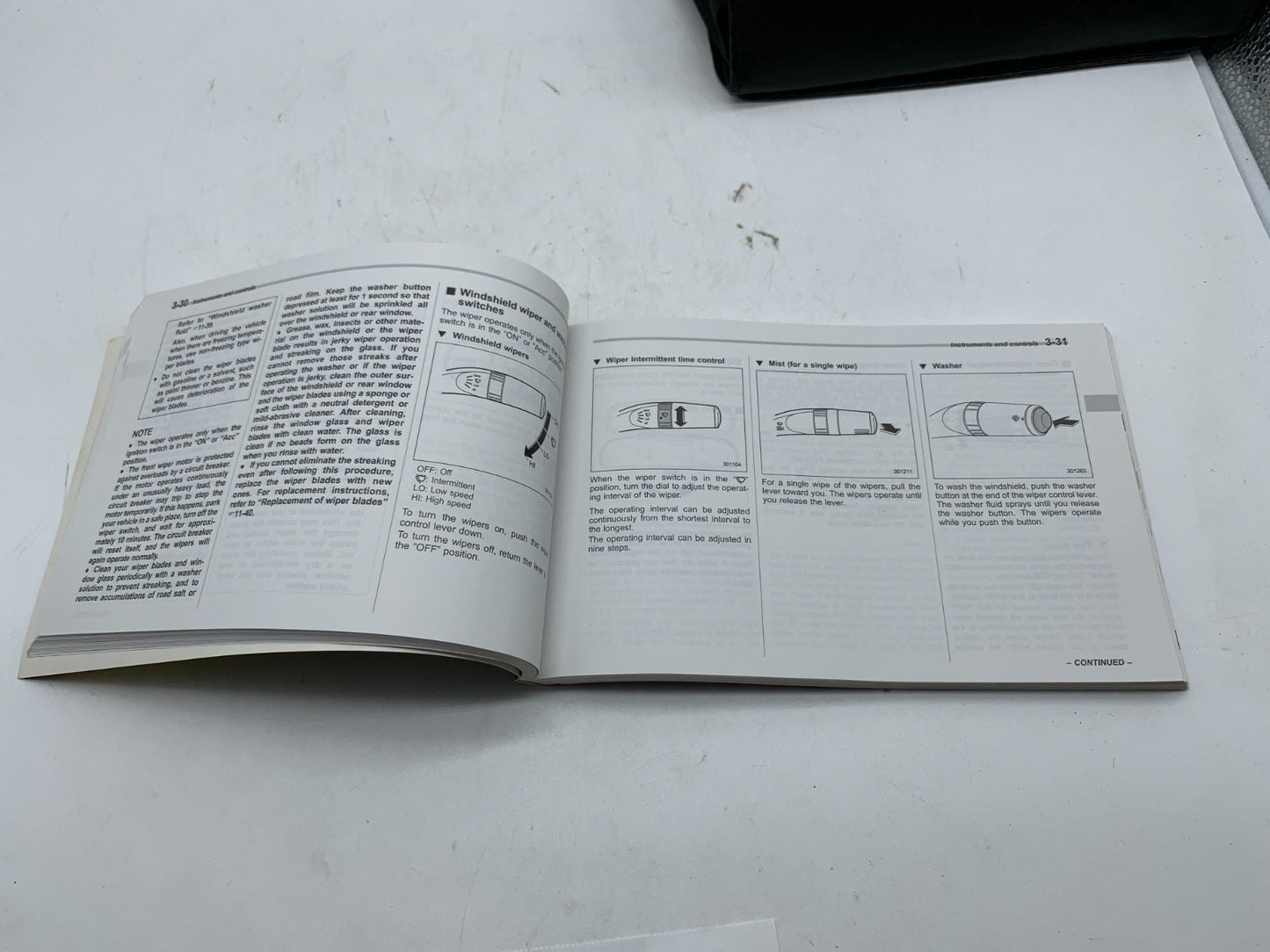 2010 Subaru Forester Owners Manual Set with Case OEM C02B50022