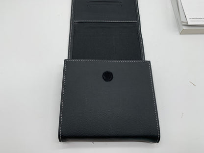 2018 Volkswagen Atlas Owners Manual Set with Case OEM R01B14020