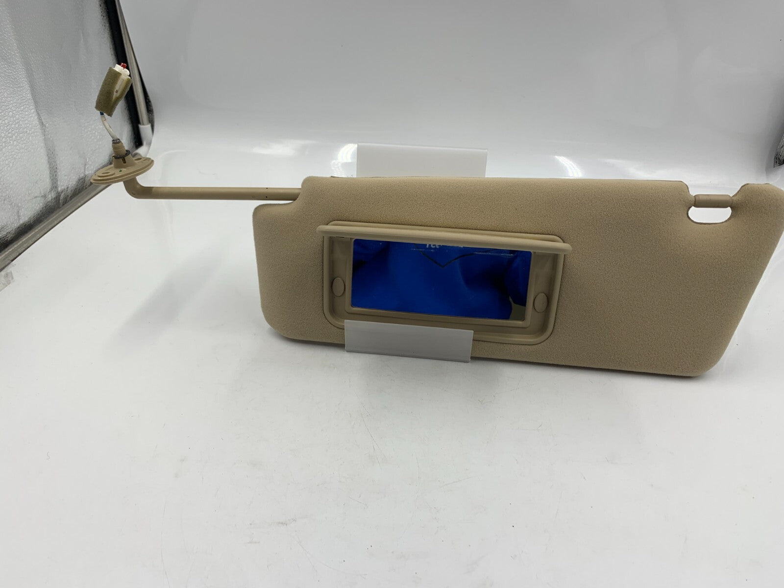2005-2006 Lexus ES330 Driver Sun Visor Tan Illumination OEM C04B26075