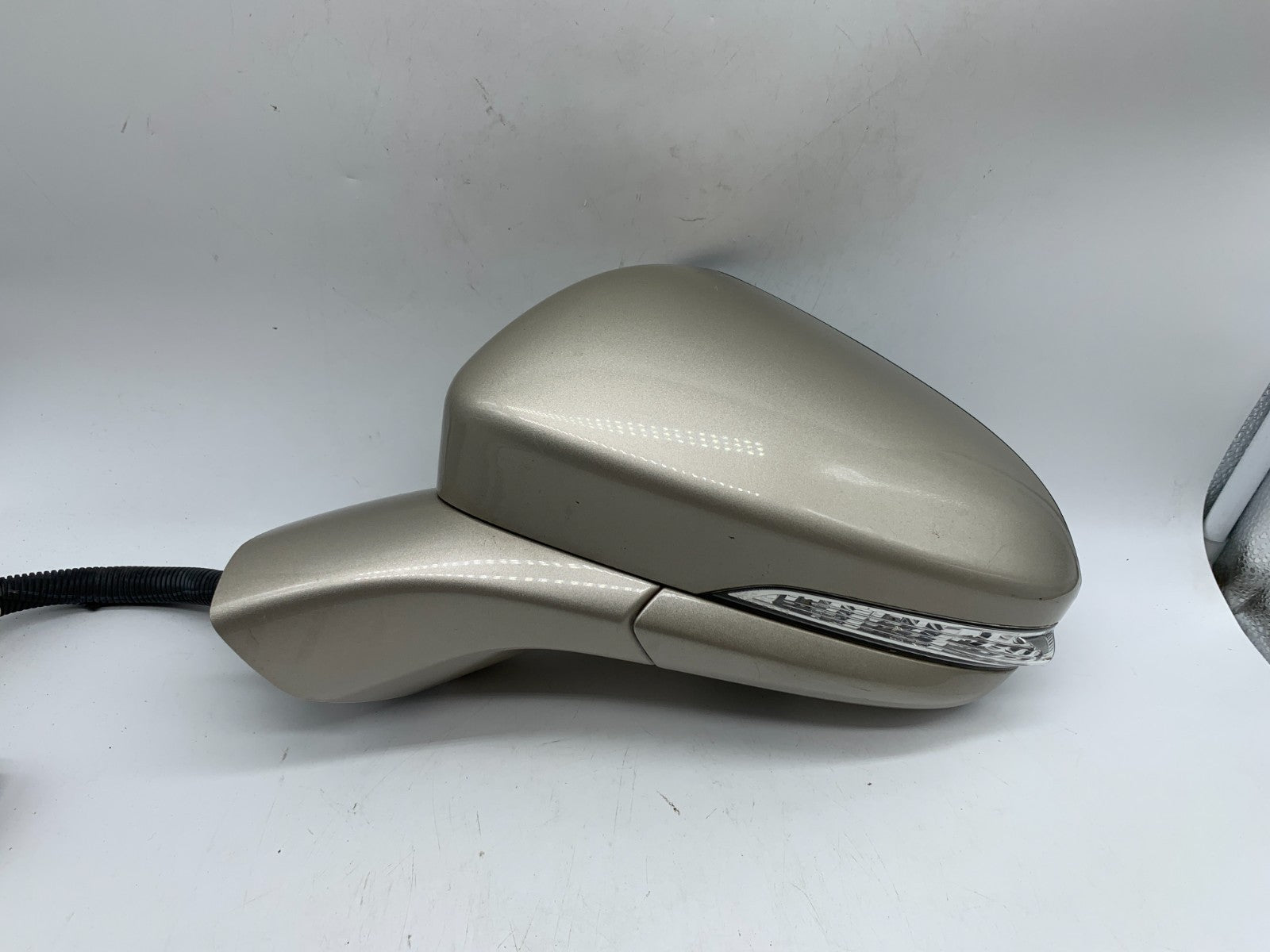 2013-2014 Ford Fusion Driver Side View Power Door Mirror OEM C03B61001