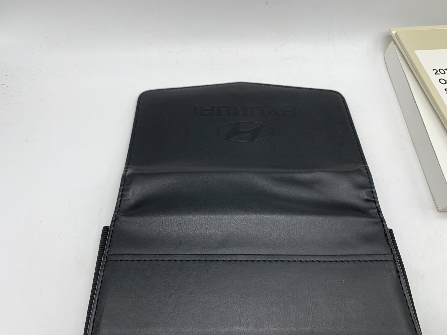 2018 Hyundai Elantra Owners Manual Set with Case OEM D02B09043