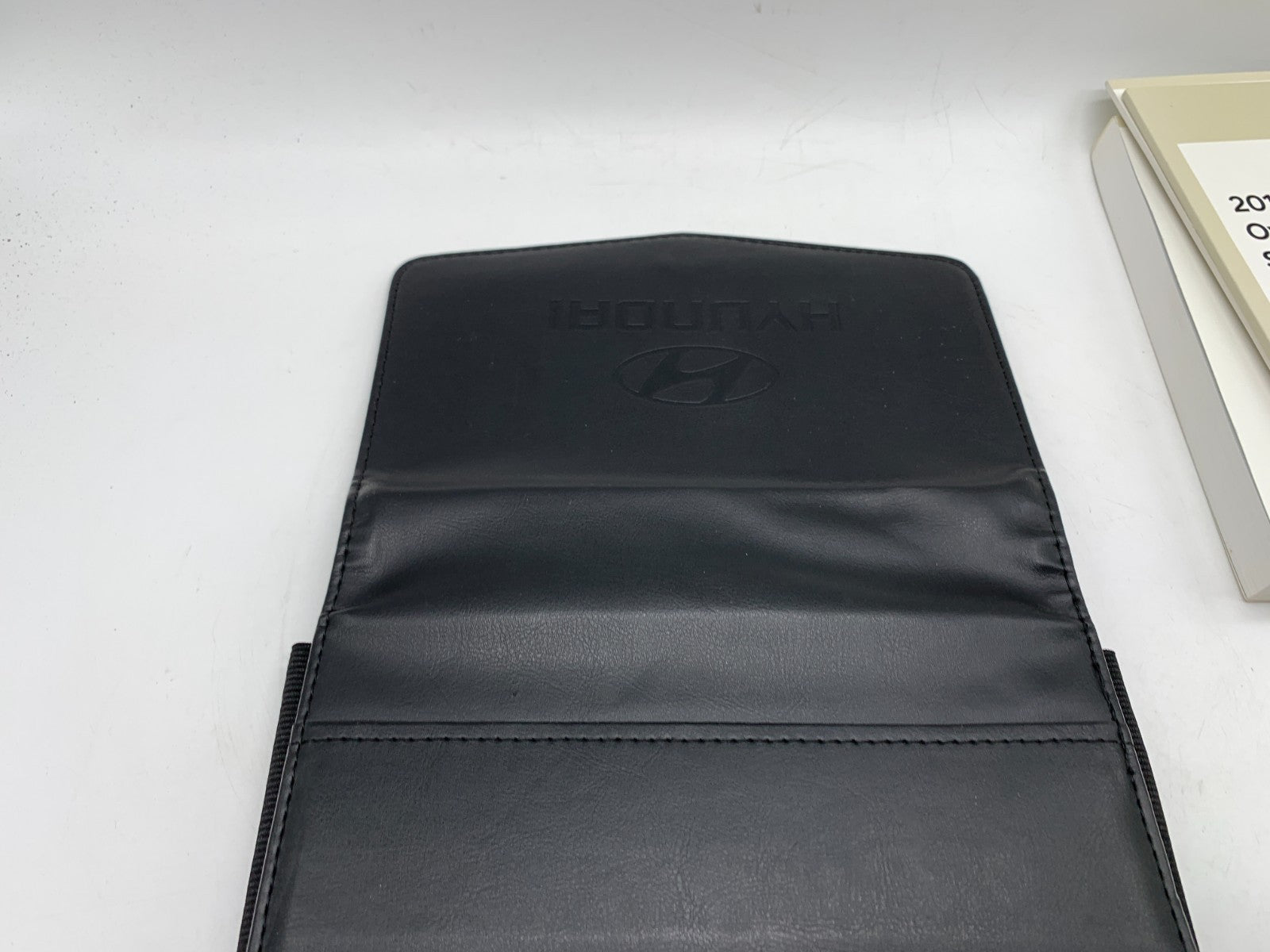 2018 Hyundai Elantra Owners Manual Set with Case OEM D02B09043