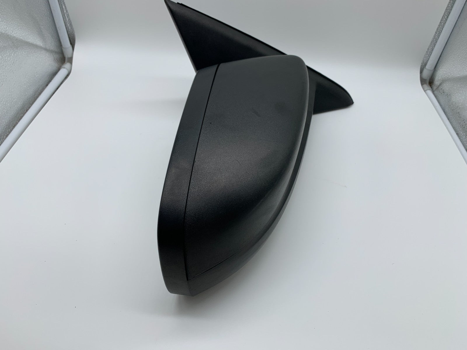 2013-2019 Ford Taurus Passenger Side View Power Door Mirror Black OEM C03B54010