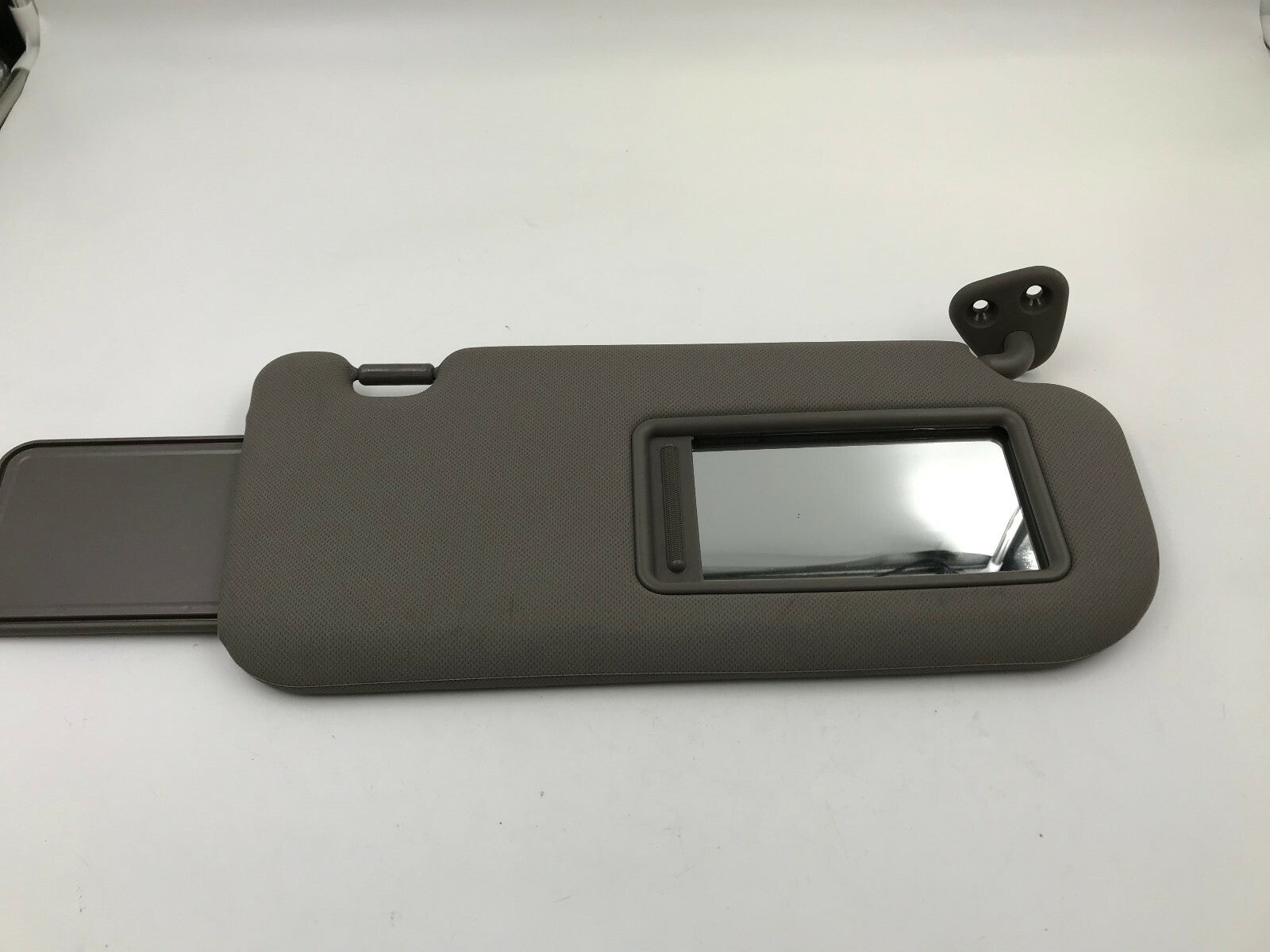 2010-2015 Hyundai Tucson Passenger Sun Visor Gray Illuminated OEM E01B51003