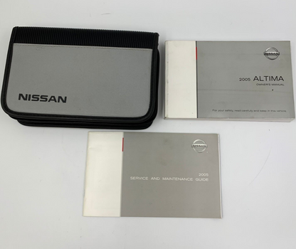 2005 Nissan Altima Owners Manual Set with Case OEM B04B33040