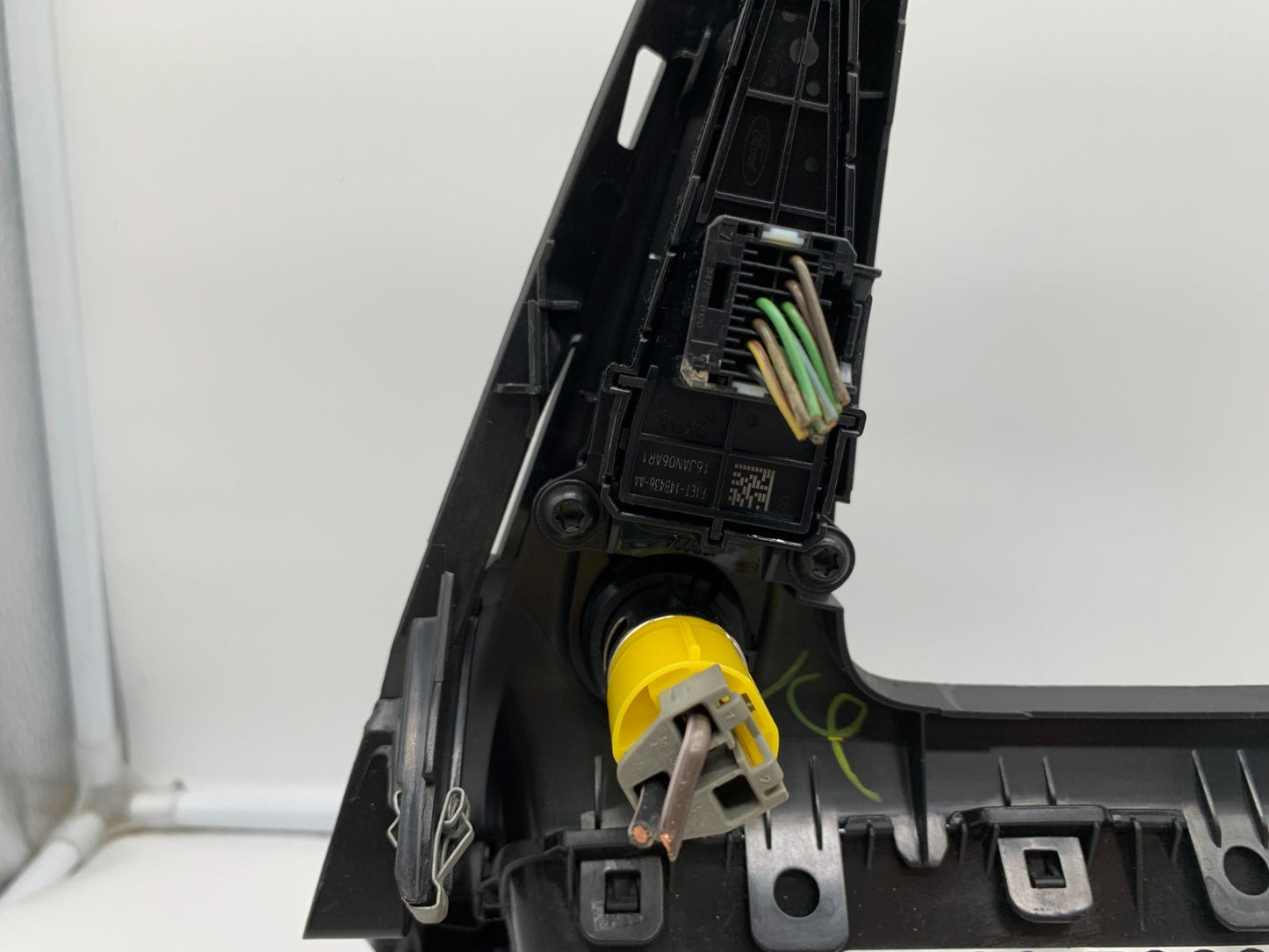 2015-2018 Ford Focus Climate Control AC HeaterPanel with Bezel OEM F1ET-19980-LG