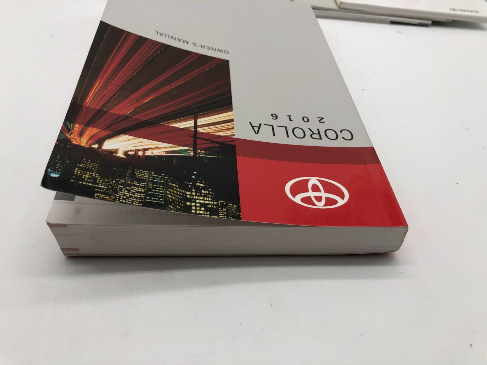 2016 Toyota Corolla Owners Manual Set with Case OEM E02B18002