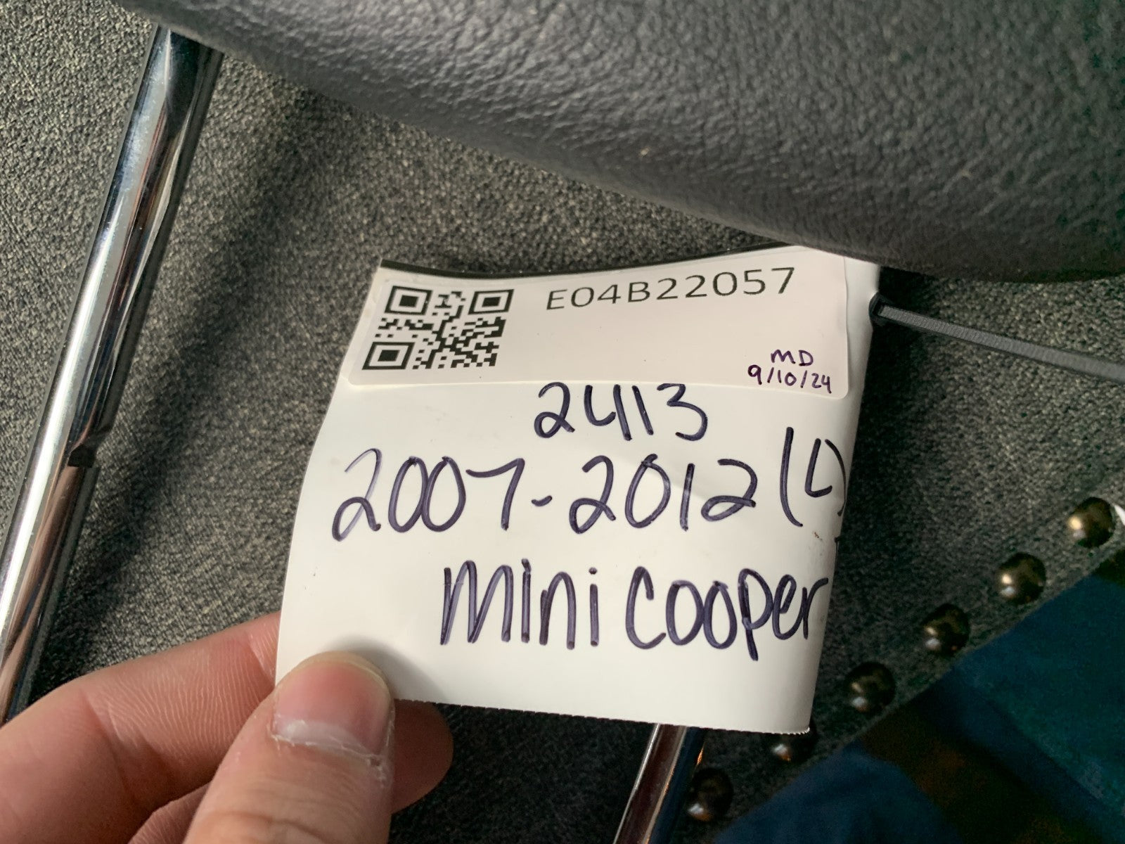 2014-2018 Jeep Grand Cherokee Passenger Side Tail Light Taillight OEM C04B61005