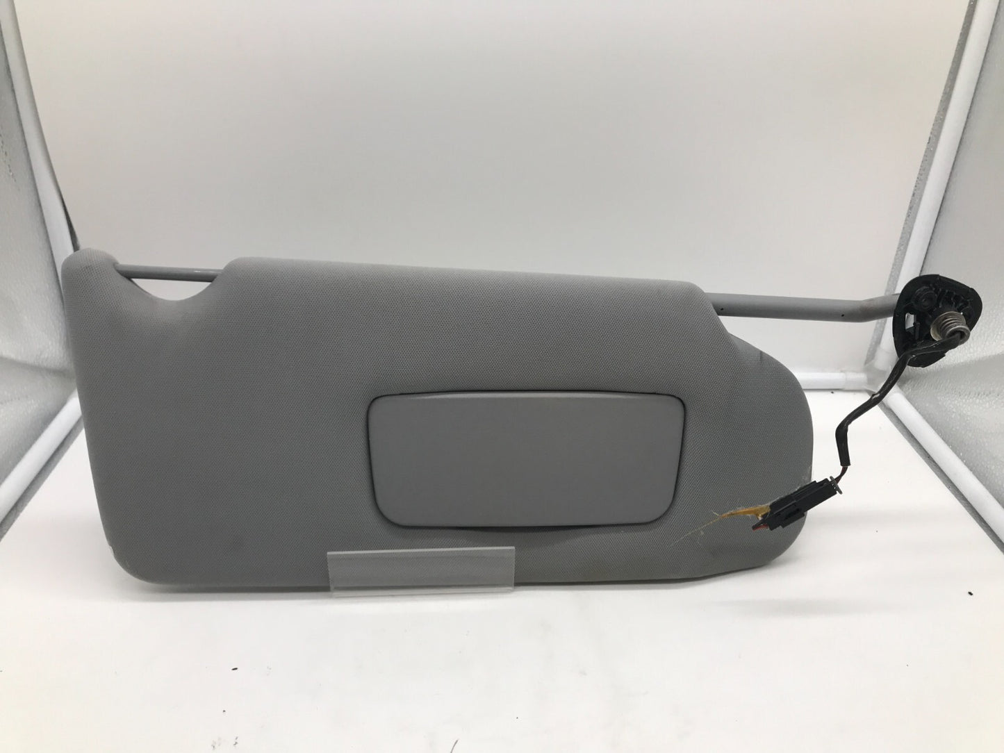 2005-2009 Buick Lacrosse Passenger Sun Visor Gray Illuminated OEM