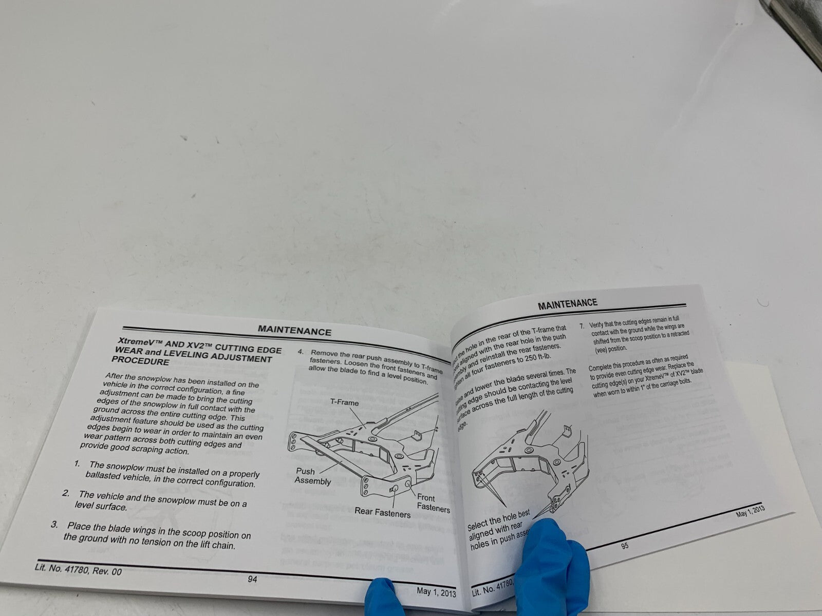 2013 FleetFlex Electrical System Owners Manual Set with Case OEM C02B30042