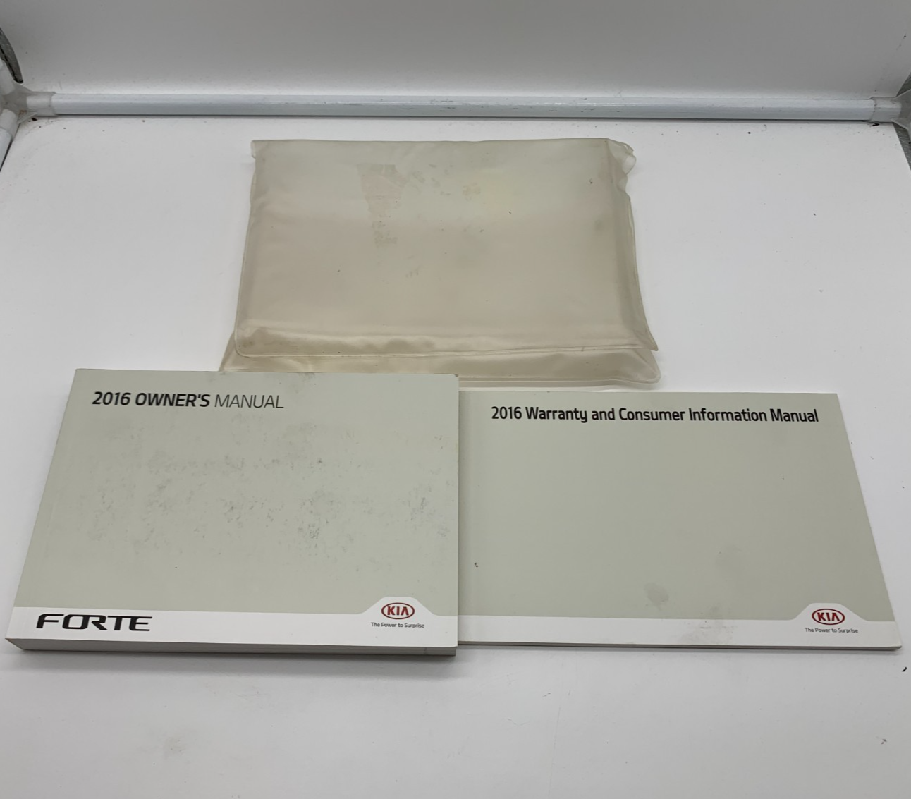 2016 Kia Optima Sedan Owners Manual Set with Case OEM C01B28008
