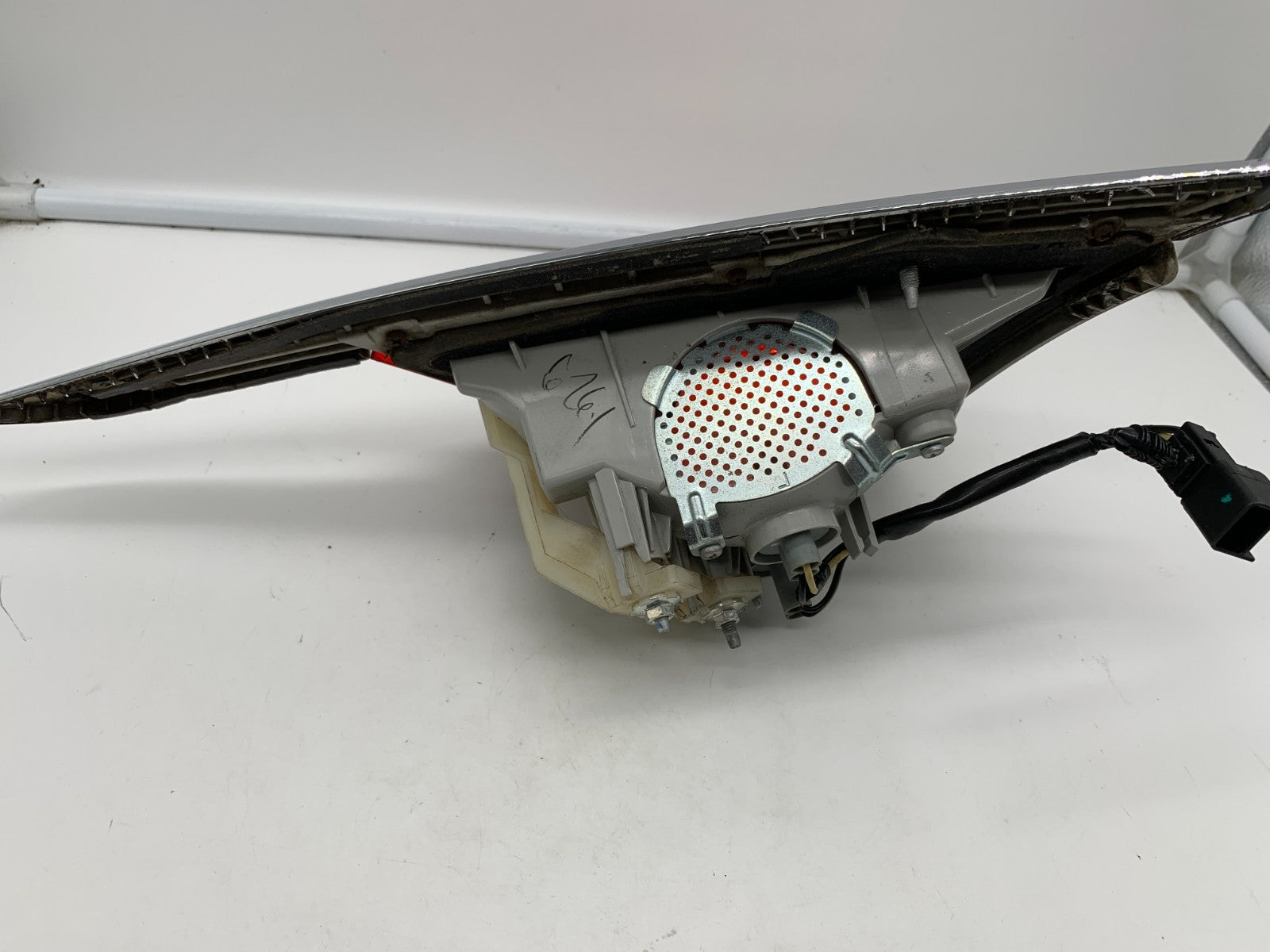 2012-2017 Buick Verano Driver Side Trunklid Tail Light Taillight OEM 22985775