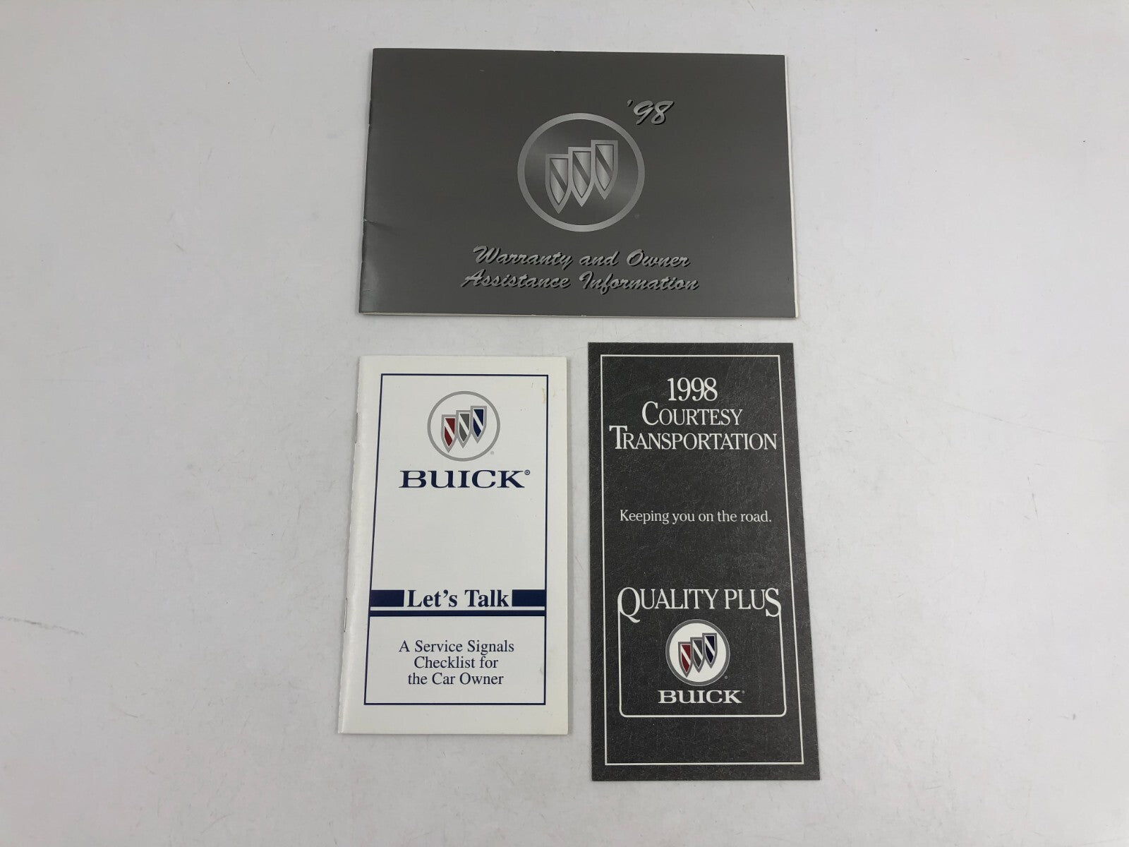 1998 Buick Regal Owners Manual with Case OEM D03B33025